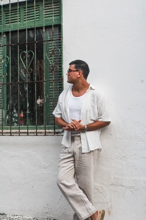 Cantor Léo Rocha   por Divulgação  
