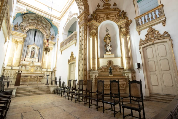 Retábulo-mor da Igreja da Casa Pia foi pintado e dourado pelo mestre Teófilo de Jesus, entre 1821 e 1824/ Foto de LucaCastro/ out2020 por Acervo Casa Pia