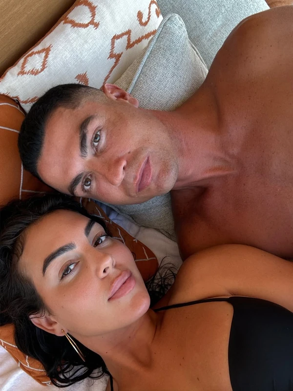 Georgina Rodriguez e Cristiano Ronaldo por Reprodução/Instagram