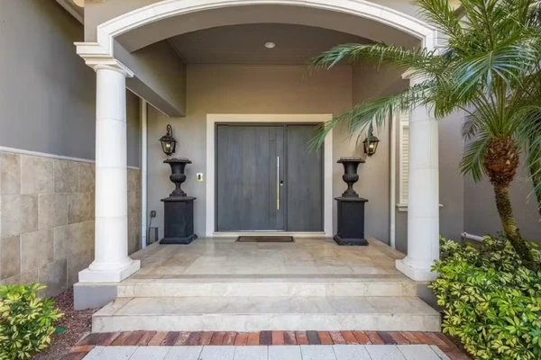 Mansão fica localizada em Orlando, nos Estados Unidos por Divulgação | Realtor