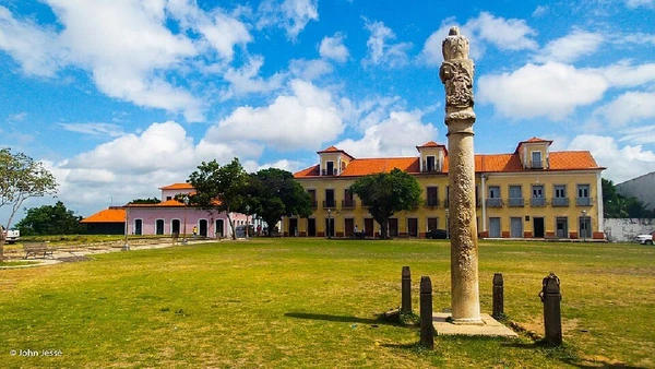 Vizinha da capital do Maranhão, São Luís, cidade já foi um polo agrícola e comercial da região