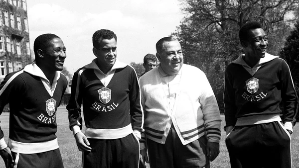 Suécia, 58 - Vincente Italo Feola - Escorpião - O ex-técnico de futebol brasileiro Vicente Ítalo Feola nasceu em 1 de novembro de 1909 por Divulgação