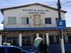 Imagem - Briga familiar termina com mulher presa após atear fogo no irmão; vítima está em estado grave