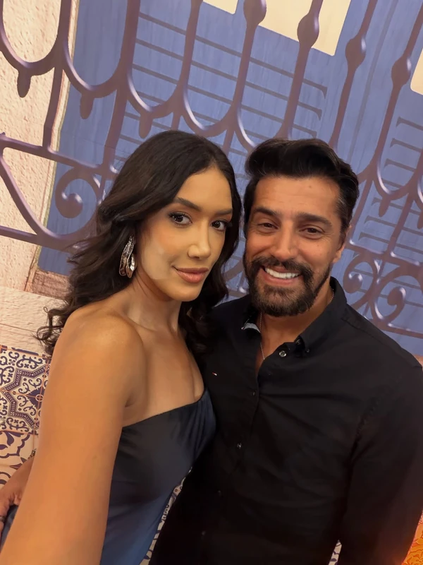 Alberto Cowboy com a esposa, Priscilla Monroy por Reprodução/Instagram