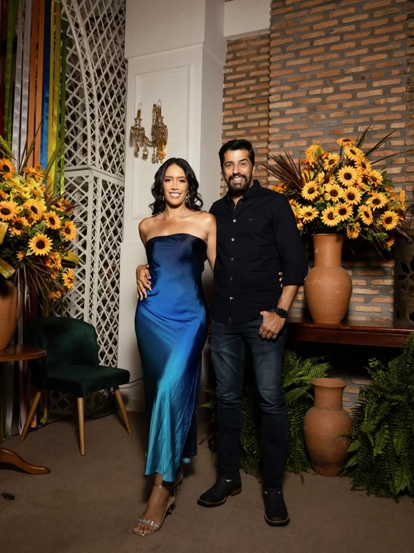 Alberto Cowboy com a esposa, Priscilla Monroy por Reprodução/Instagram