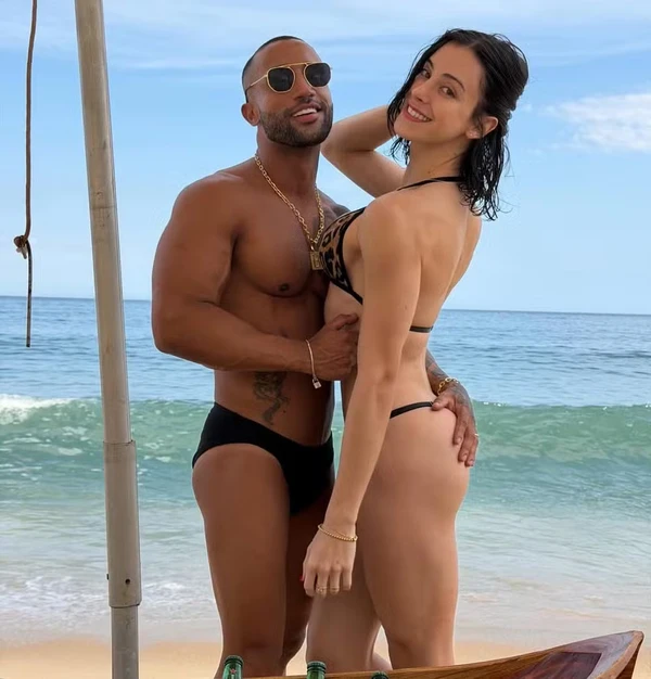 Bella Longuinho anunciou fim do relacionamento com Wil Leite por Reprodução/Instagram