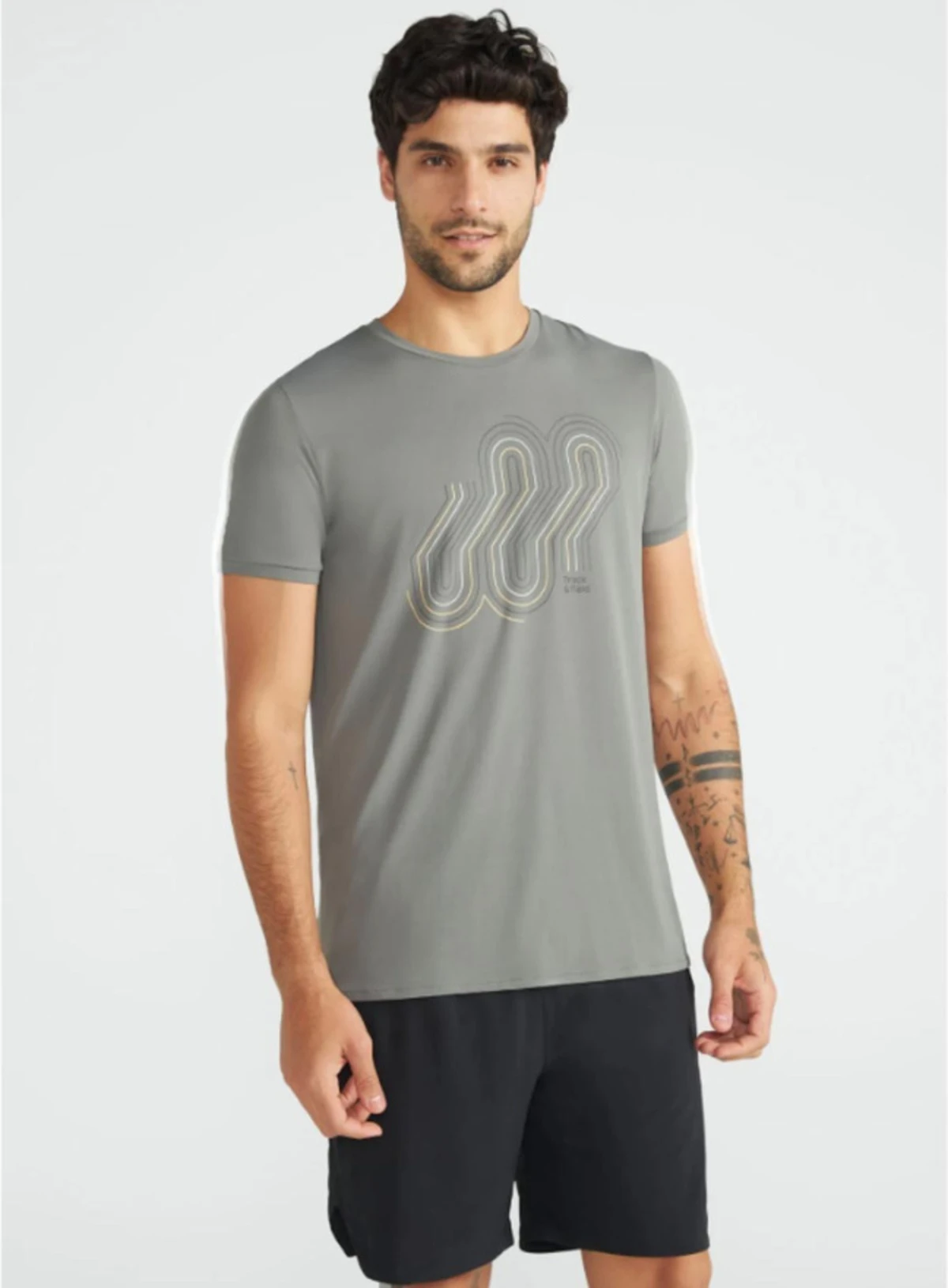 Camisa masculina Trajeto, de R$ 219,90 por R$ 129,90
Onde: Track & Field, Outlet Premium por Divulgação