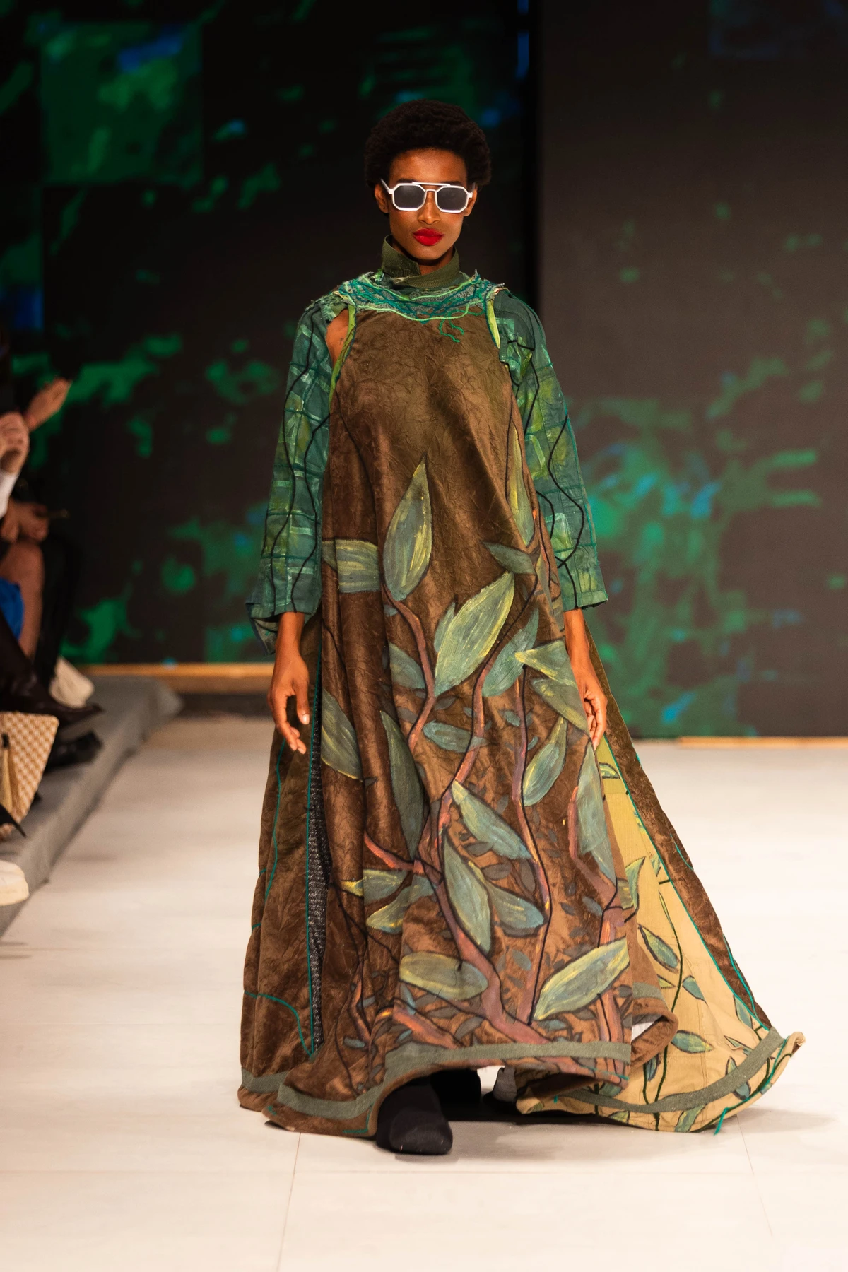 Desfile do estilisra Almir França por Paula Matos - Ducker Studios