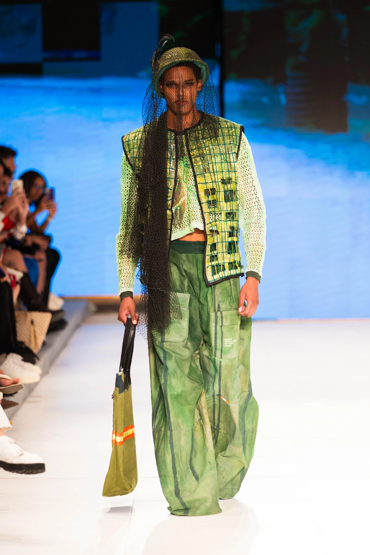 Desfile do estilisra Almir França por Paula Matos - Ducker Studios
