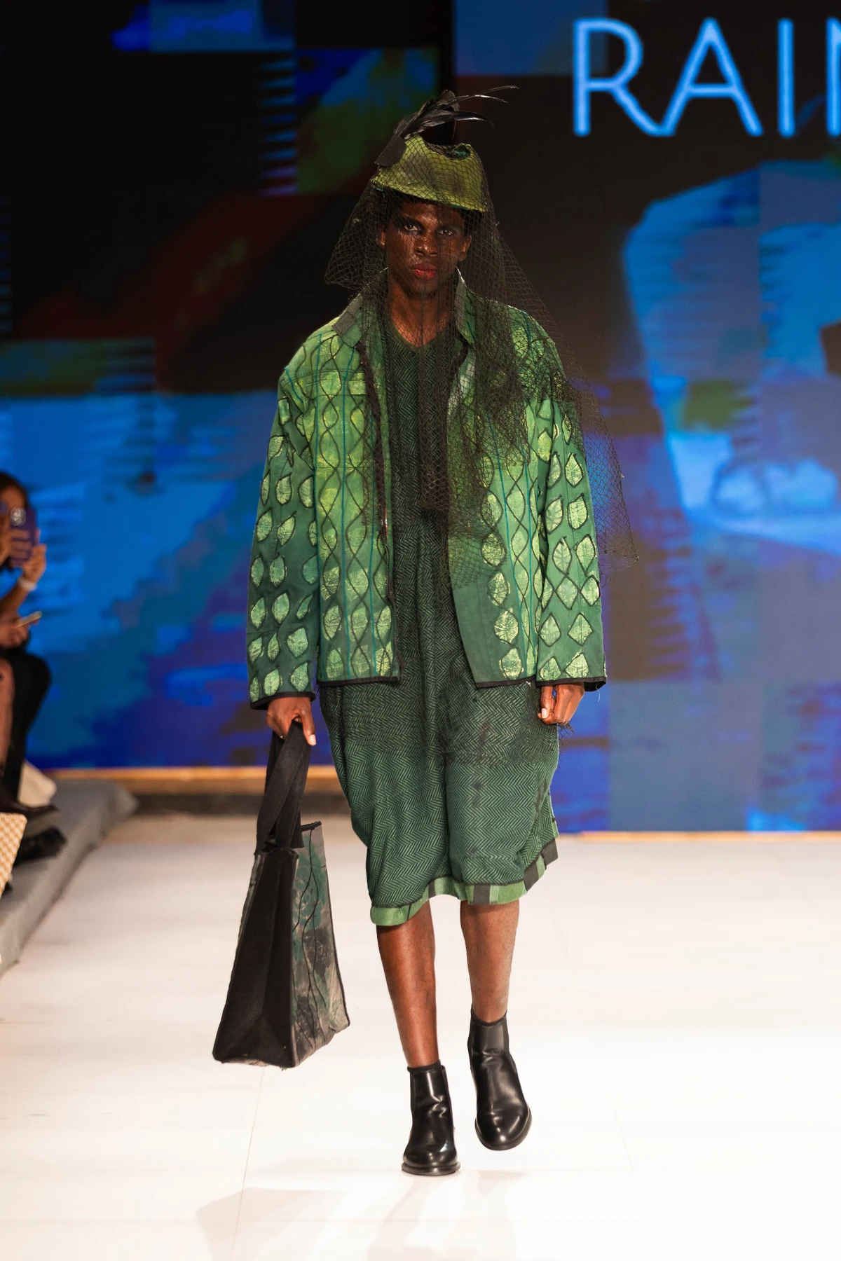 Desfile do estilisra Almir França por Paula Matos - Ducker Studios
